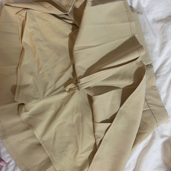 WHO WORE WHAT SKORT - Picture 4 of 4